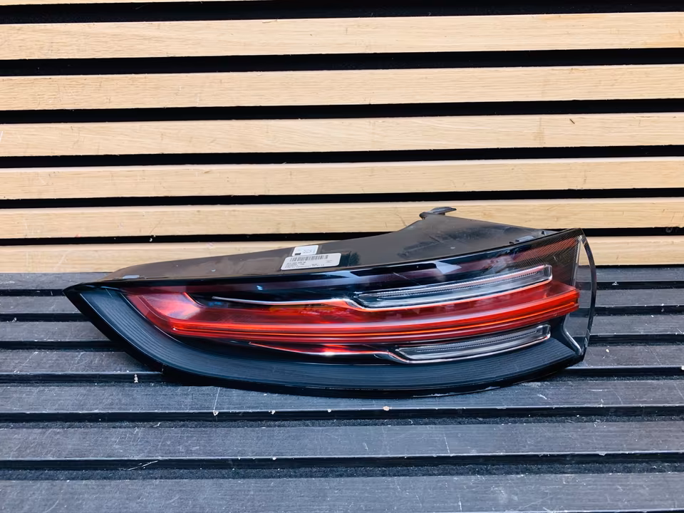 Porsche Cayenne Left Tail Light - Image 5