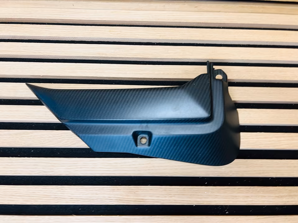 Lamborghini Aventador carbon fiber hood