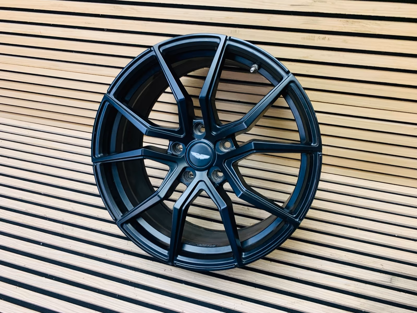 Aston Martin Vantage Drago 20-Inch Front Alloy Wheel