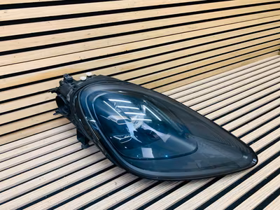 Porsche Cayenne Right Headlight
