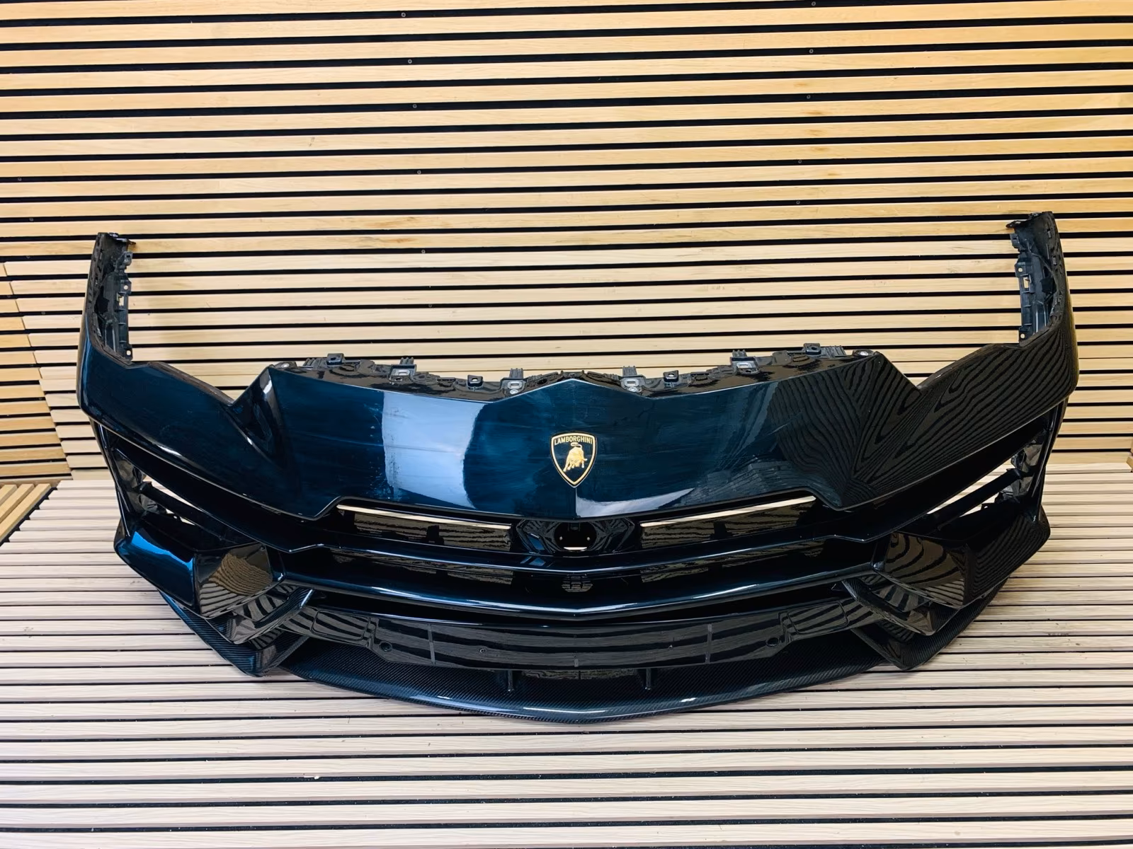 Lamborghini Urus Performante Carbon Fiber Package - Image 4