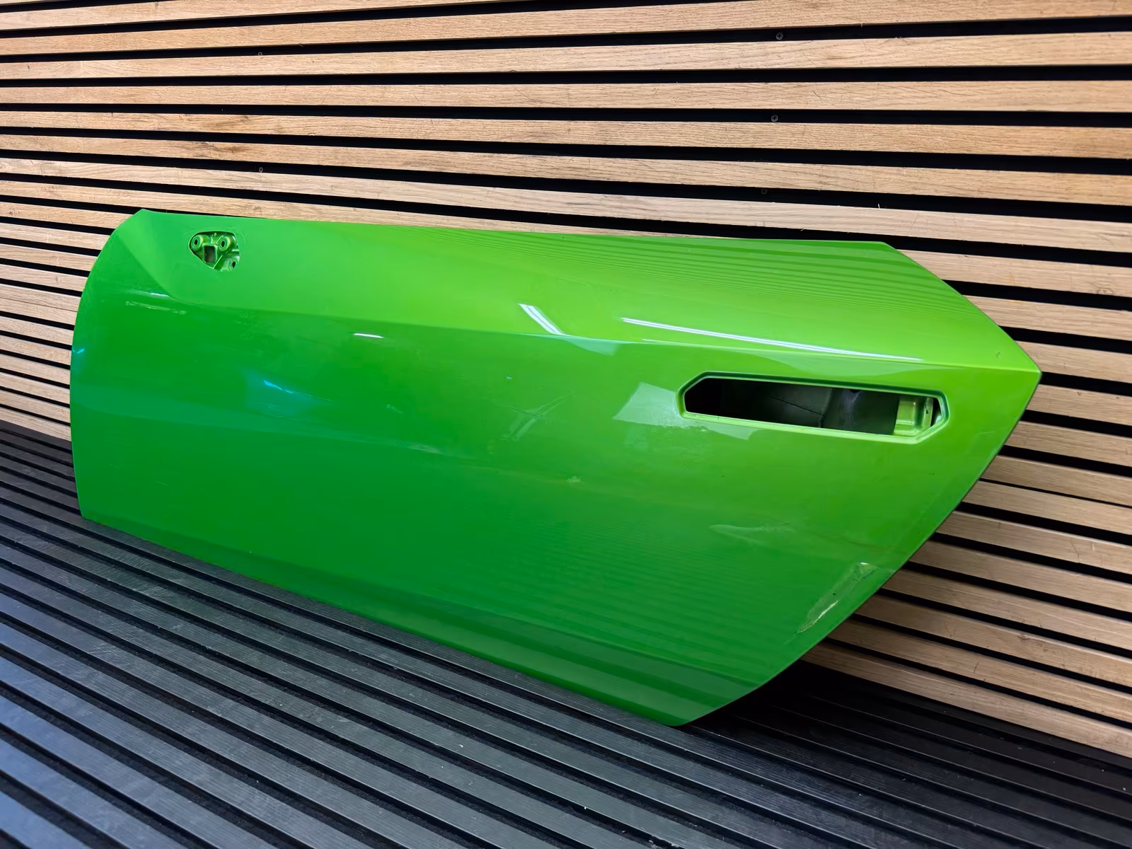 Lamborghini Huracán Left Door - Image 4
