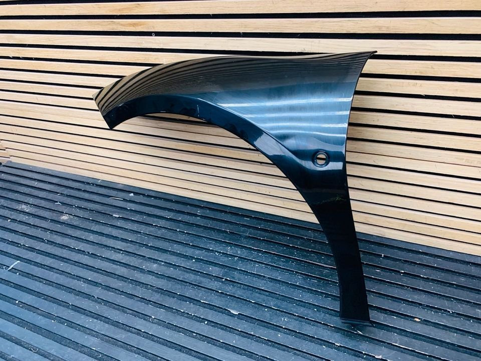 Ferrari 488 Pista left front fender