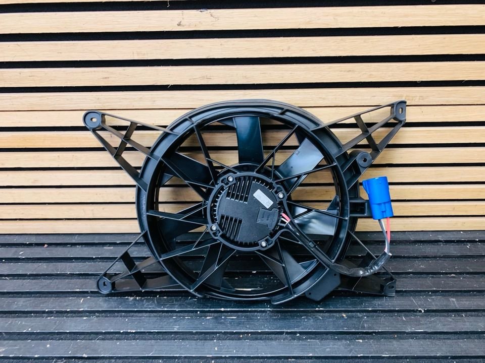 Ferrari right-hand radiator cooling fan