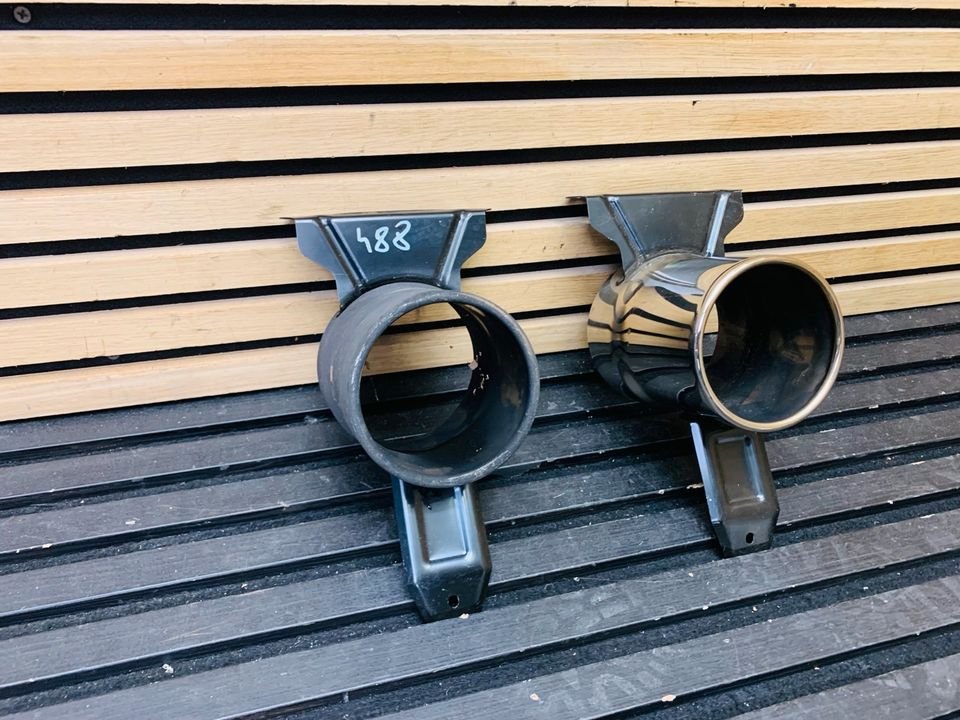 Ferrari 488 Exhaust Tailpipe Trim