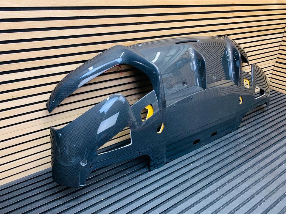 Ferrari Portofino M Carbon Rear Diffuser - Image 5