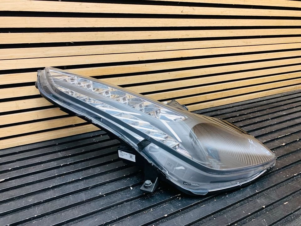 Ferrari FF Right Headlight