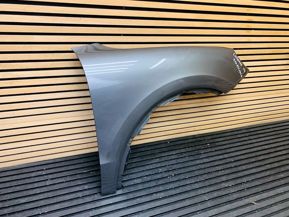 Porsche Cayenne right front fender