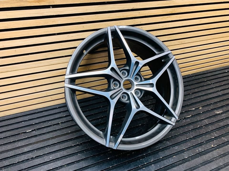 Ferrari California T front alloy wheel