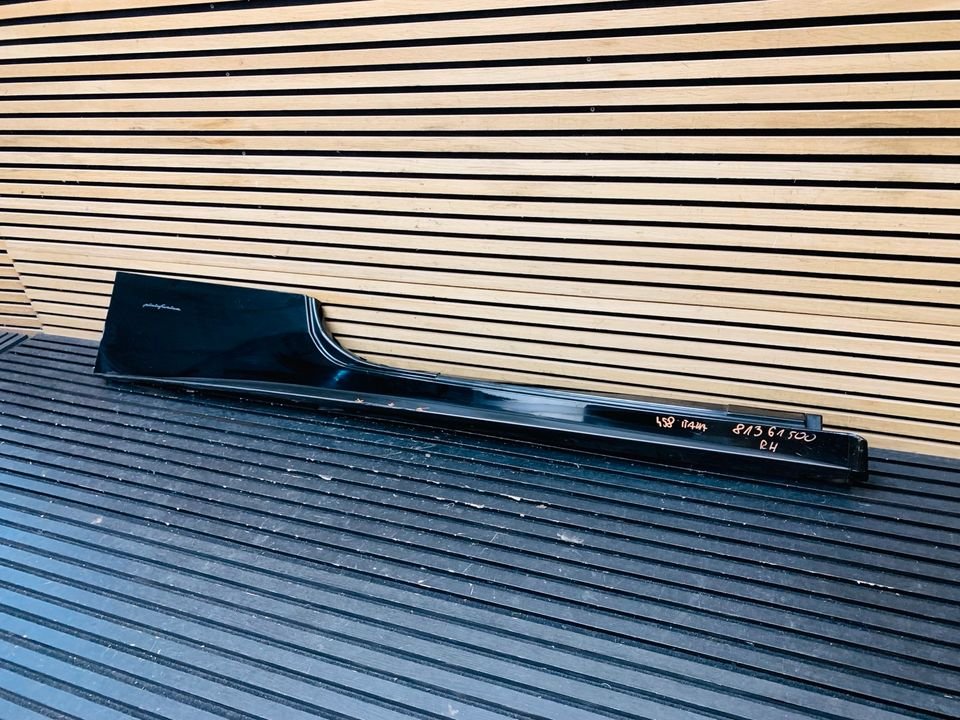 Ferrari 458 Italia right side skirt - Image 4