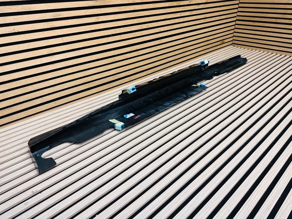 Ferrari 812 GTS Carbon Side Skirt