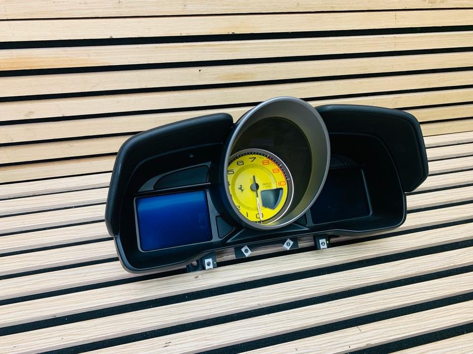Ferrari F8 Tributo Speedometer