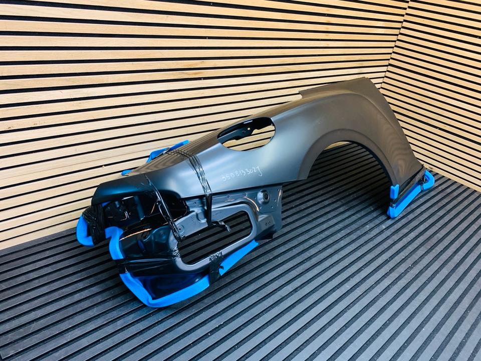 Bentley Continental GTC right side panel