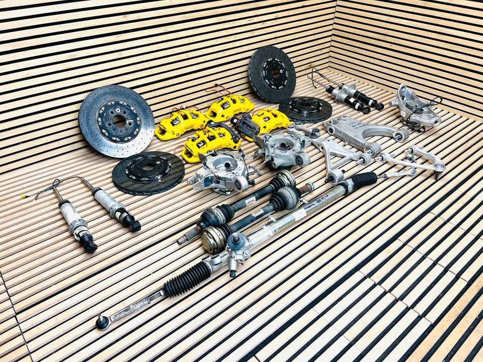 Ferrari F8 suspension components