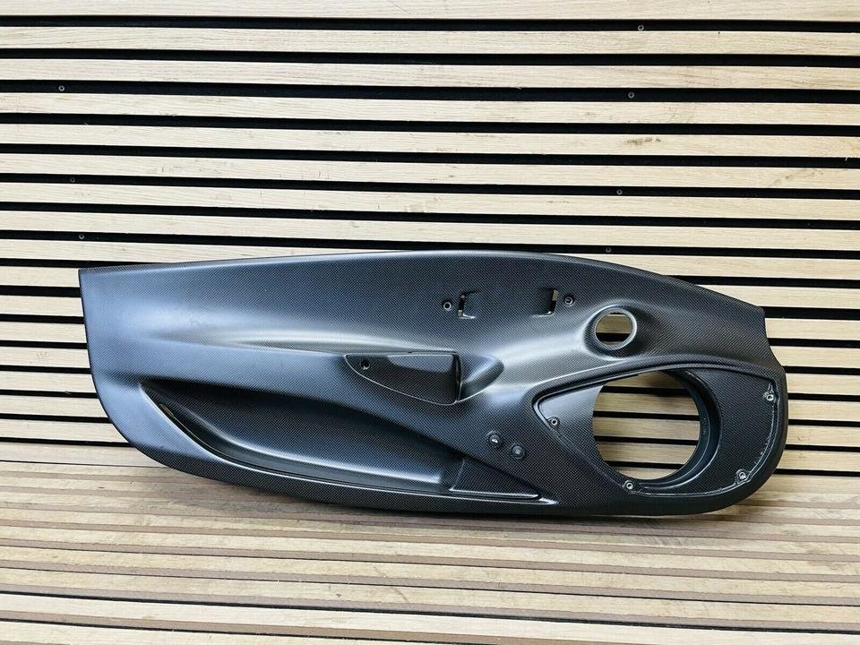 Ferrari 488 Pista Carbon Door Trim