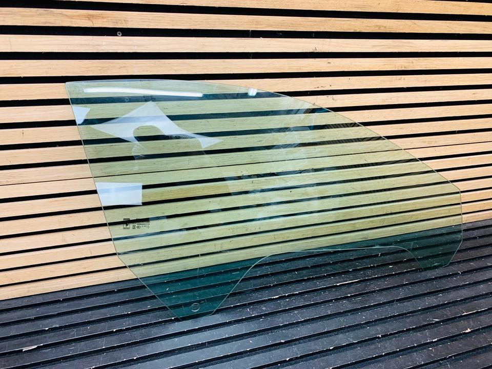 Ferrari Roma Front Right Door Window Glass – 906597