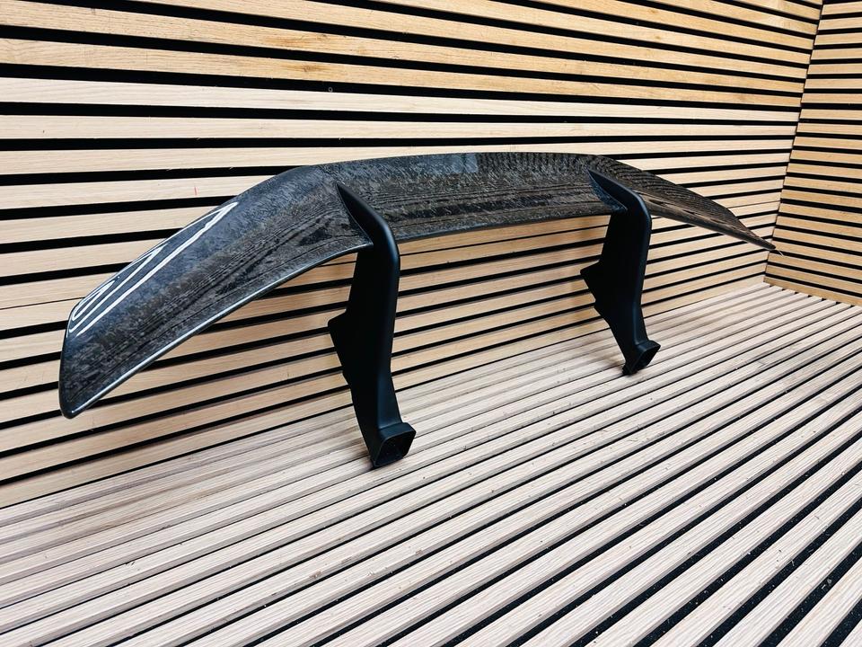 Lamborghini Huracán Carbon Rear Spoiler – 4T0827677 - Image 2