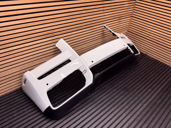 Rolls-Royce CULLINAN FRONT BUMPER - Image 6