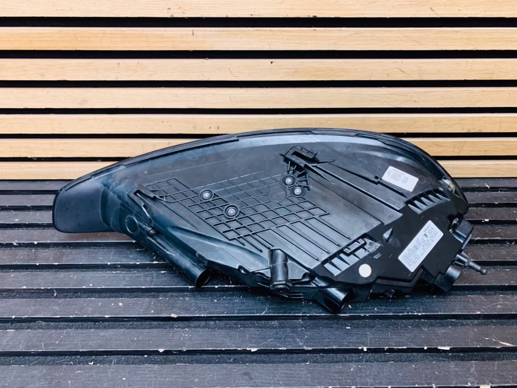PORSCHE BOXSTER CAYMAN REAR LIGHT RIGHT 982945096K - Image 3