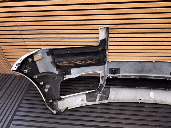 Rolls-Royce CULLINAN FRONT BUMPER - Image 4