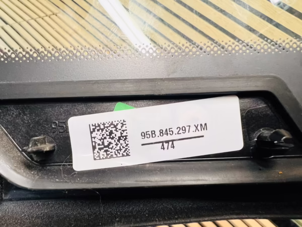 Porsche Macan Side Windows 95B845297FA 95B845298XM - Image 2