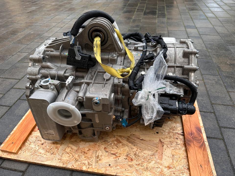 McLaren 600LT Automatic Transmission 13GA015RP – 11,000 km - Image 6